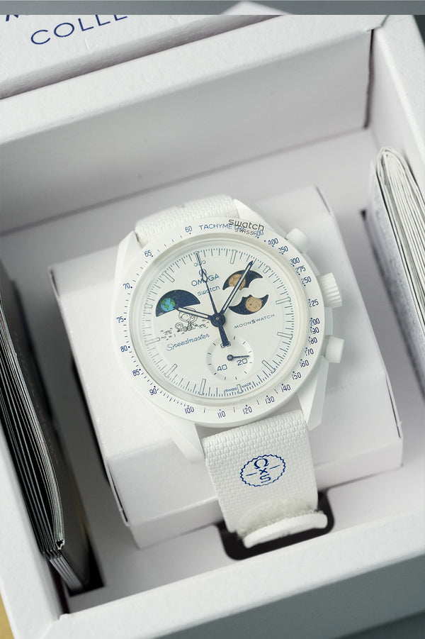 Swatch x OMEGA Mission to EarthPhase Moonshine Gold “Cold Moon” - Image 3